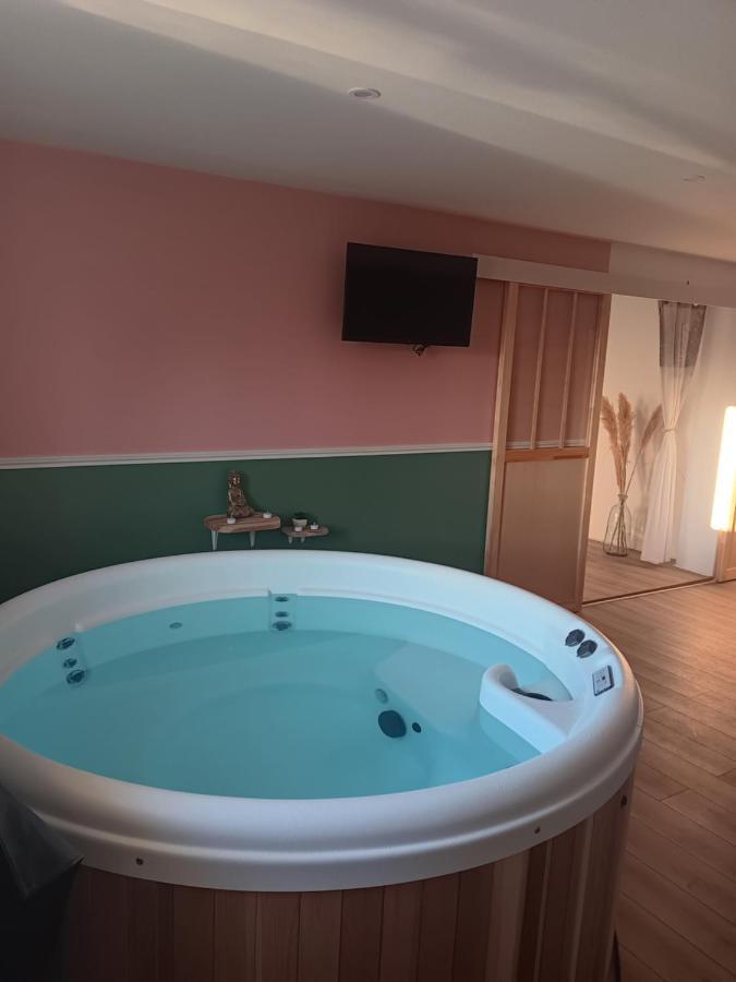 Gite Et Spa Au Secret Du Bonheur Otel Pouilly-sur-Serre Dış mekan fotoğraf